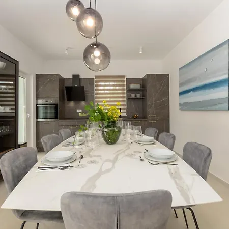 Lu Вилла Prkacini