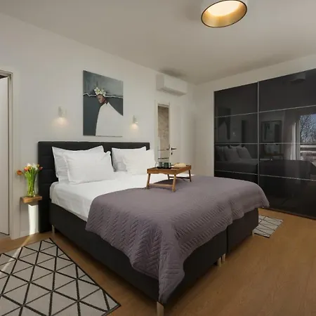 Lu Βίλα Prkacini