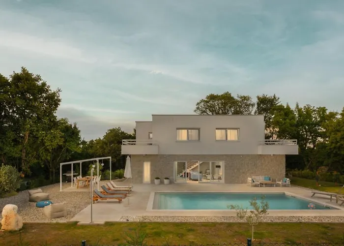 Lu Villa Prkacini